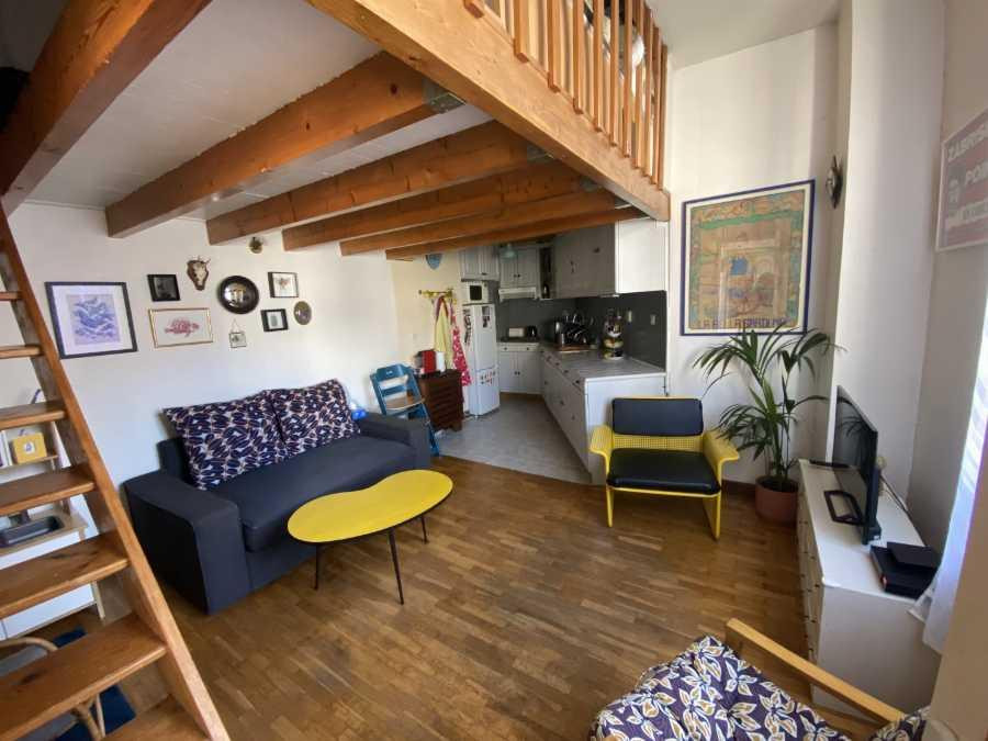 
                                                Location
                                                 Location meublée Paris 10ème