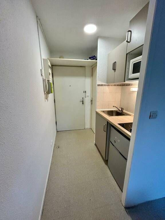 
                                                Location
                                                 Location meublée studio 17 m² Rouen (76000)