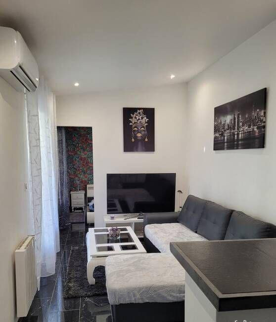 
                                                Location
                                                 Location meublée studio 31 m² à Tremblay-En-France