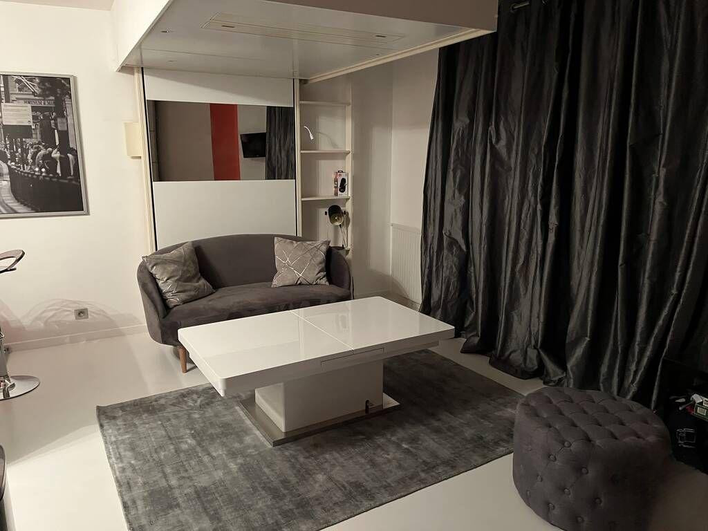 
                                                Location
                                                 Location meublée studio 31 m² Courbevoie (92400)