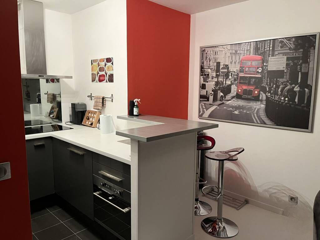 
                                                Location
                                                 Location meublée studio 31 m² Courbevoie (92400)