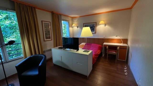 
                                                Location
                                                 Location meublée studio 33 m² Paris 19E (75019)