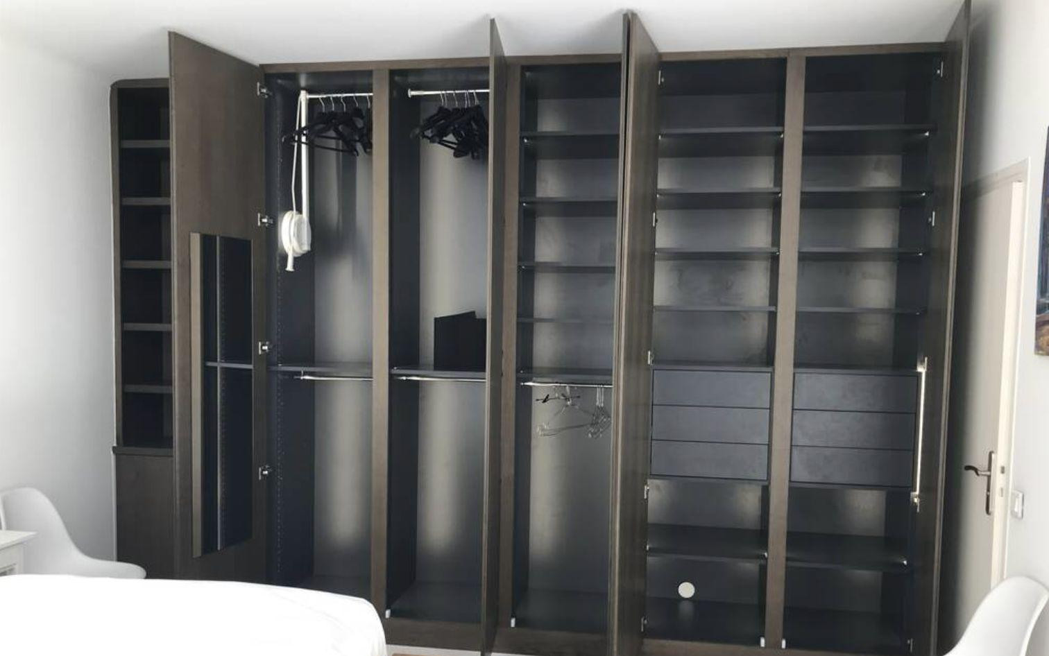 
                                                Location
                                                 Location meublée studio 40 m² Paris 7E