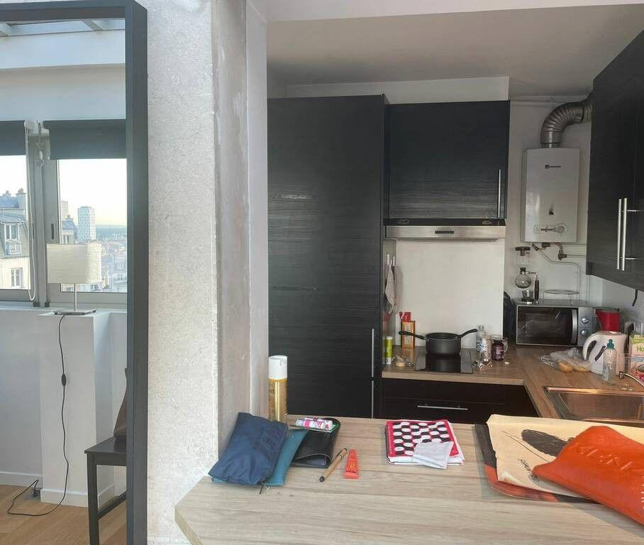
                                                Location
                                                 Location meublée studio 44m² Pelleport