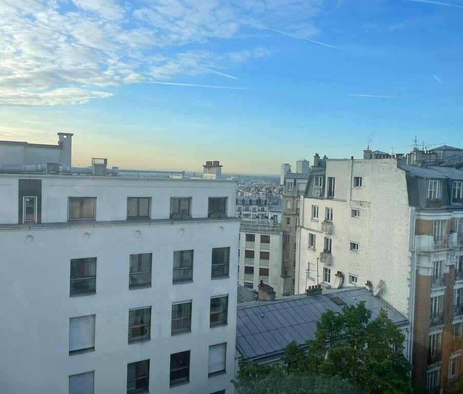 
                                                Location
                                                 Location meublée studio 44m² Pelleport