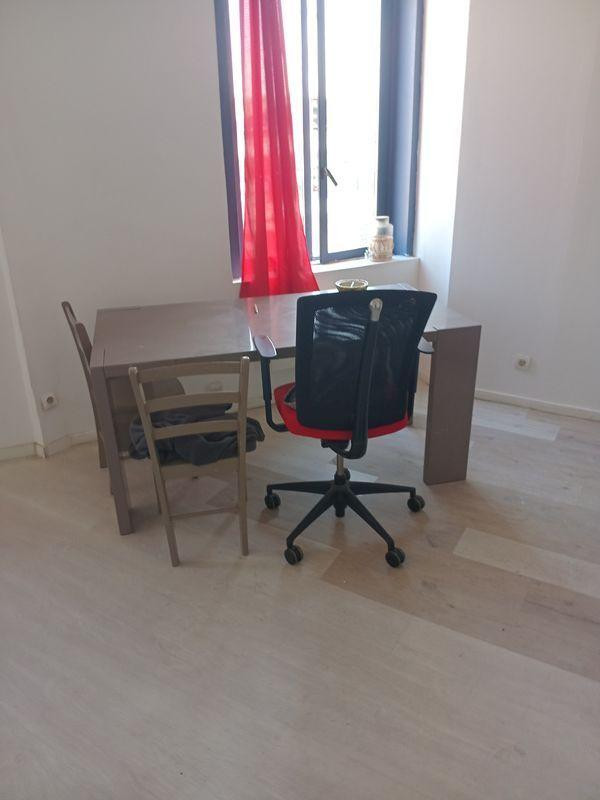 
                                                Location
                                                 Location meublée T2