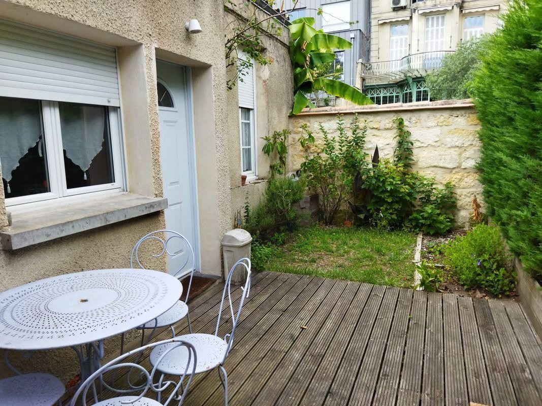 
                                                Location
                                                 Location petite maison au centre ville de Bordeaux