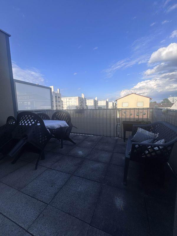 
                                                Location
                                                 Location pour 4 mois