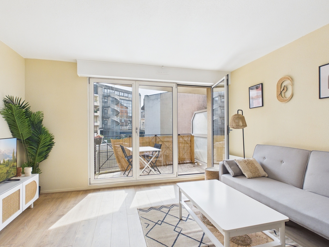 
                                                Location
                                                 Location proche de la gare Lille-Flandre