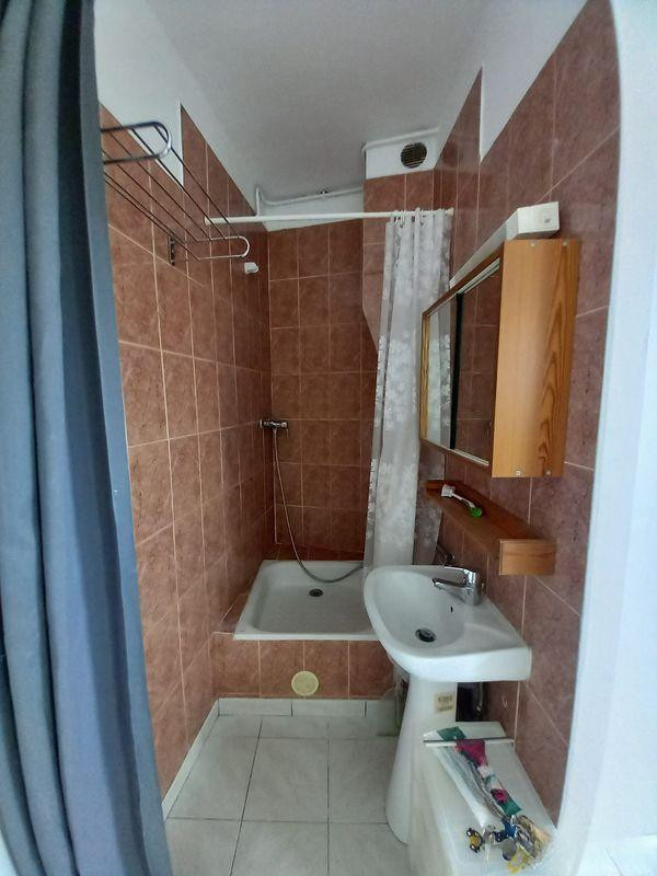 
                                                Location
                                                 Location Studette 15m² meublée - Paris 8ème