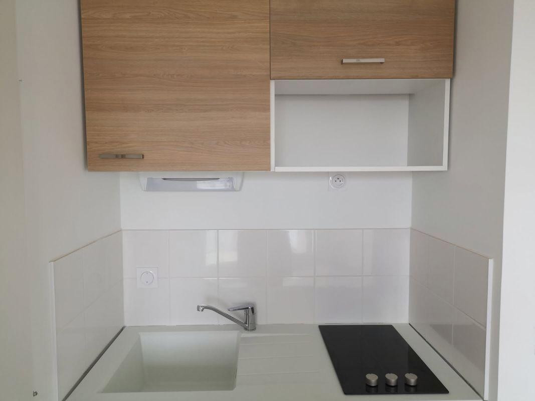 
                                                Location
                                                 Location studio 20m2 loi pinel