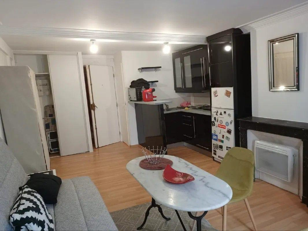 
                                                Location
                                                 Location studio 28m² Paris