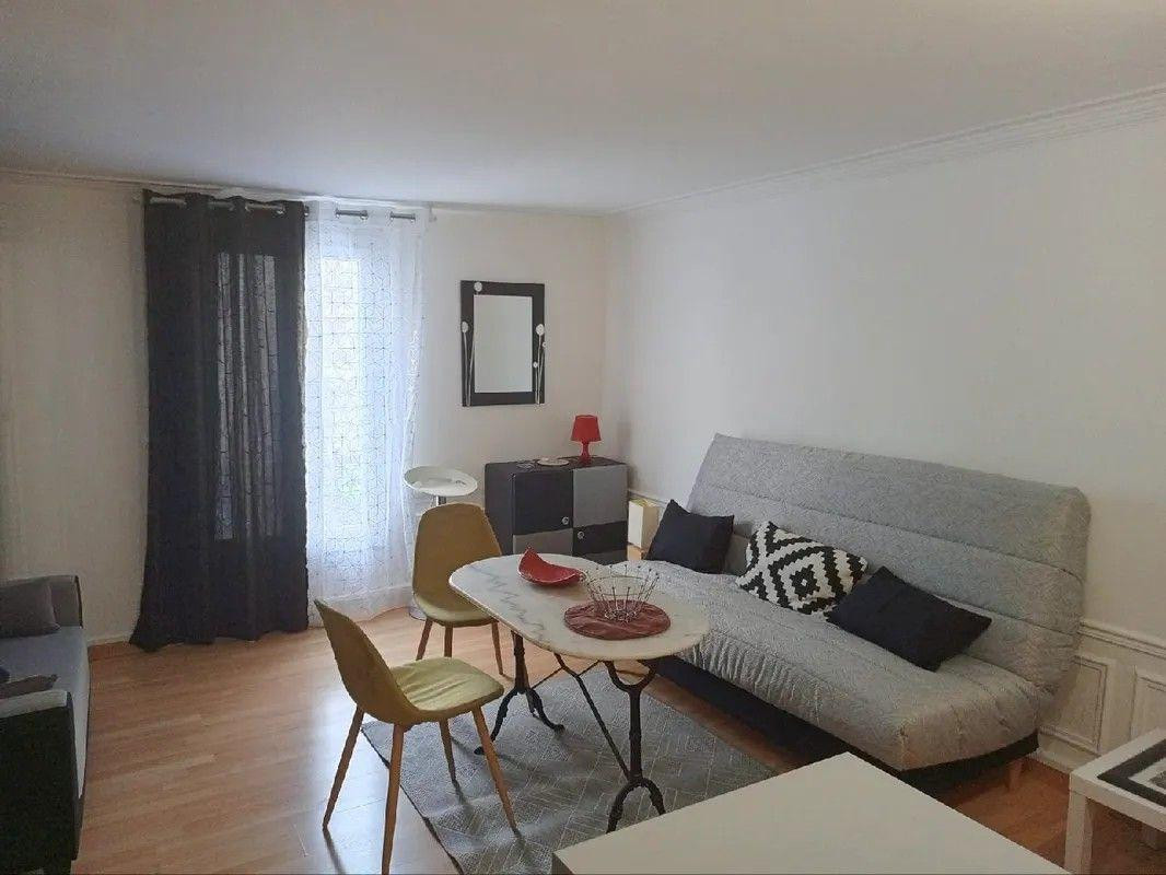 
                                                Location
                                                 Location studio 28m² Paris