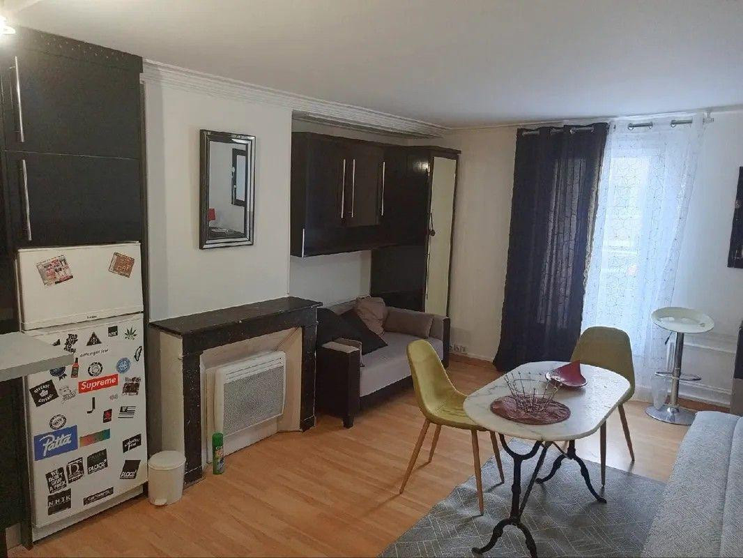 
                                                Location
                                                 Location studio 28m² Paris