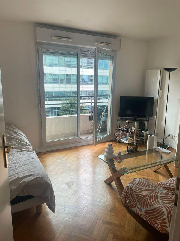 
                                                Location
                                                 Location studio 28m2