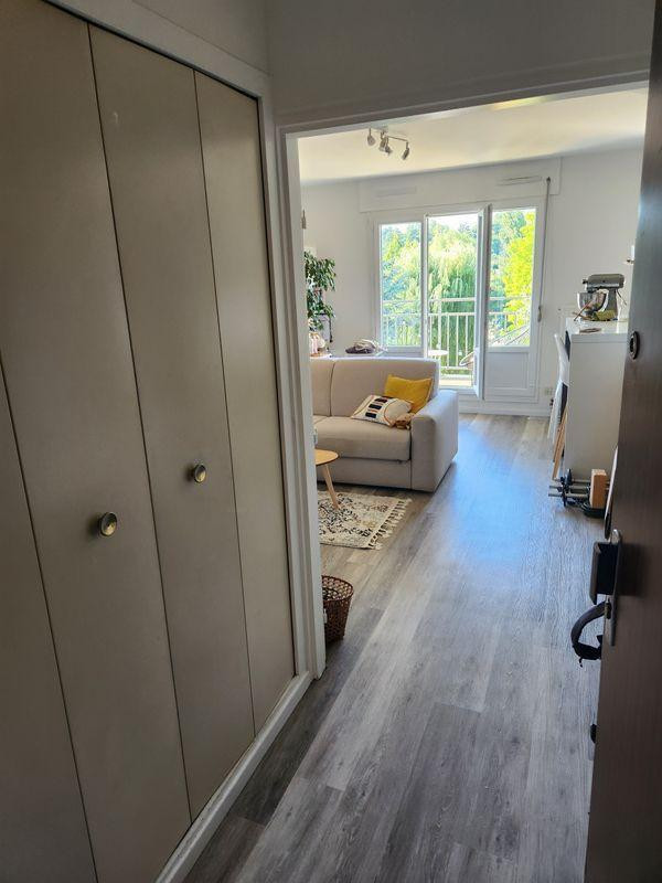 
                                                Location
                                                 Location Studio