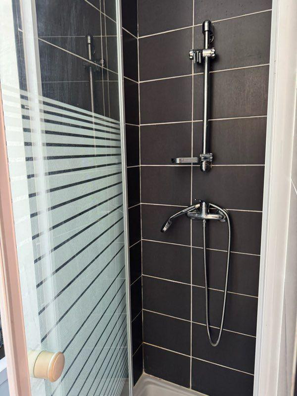 
                                                Location
                                                 Location studio