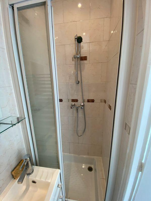 
                                                Location
                                                 Location studio