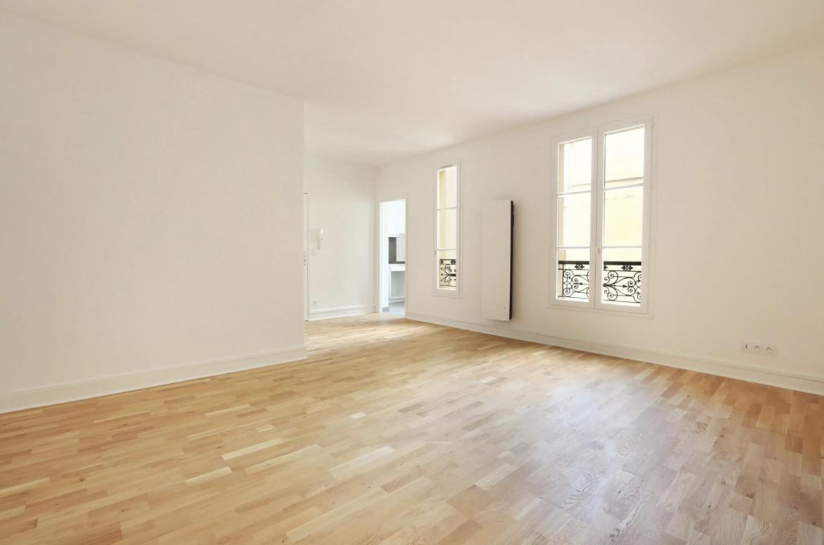 
                                                Location
                                                 LOCATION STUDIO
