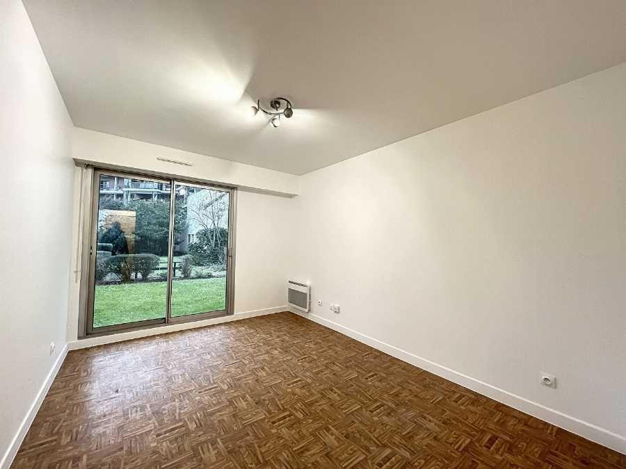 
                                                Location
                                                 Location studio Lyon 7 quartier Debourg