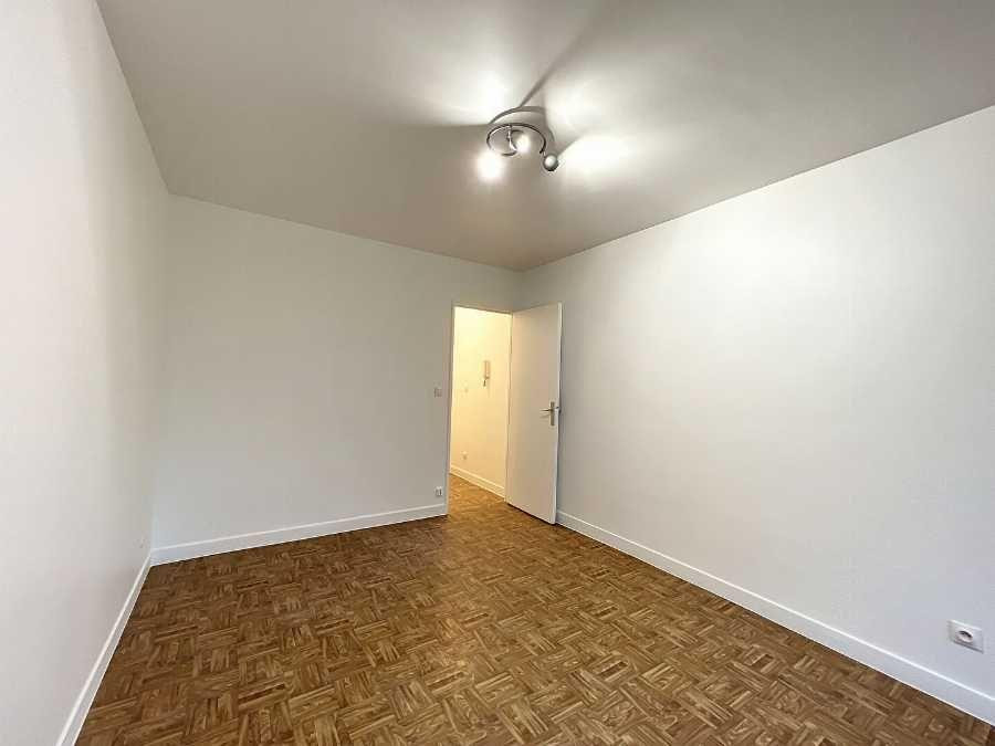 
                                                Location
                                                 Location studio Lyon 7 quartier Debourg