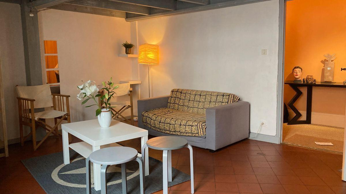 
                                                Location
                                                 Location studio Lyon Bellecour