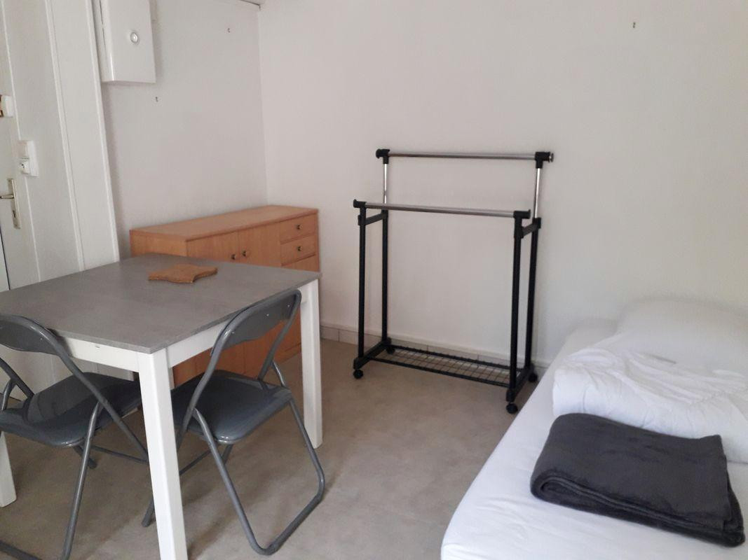 
                                                Location
                                                 Location studio meublé 18 m² - Thabor - 500 CC