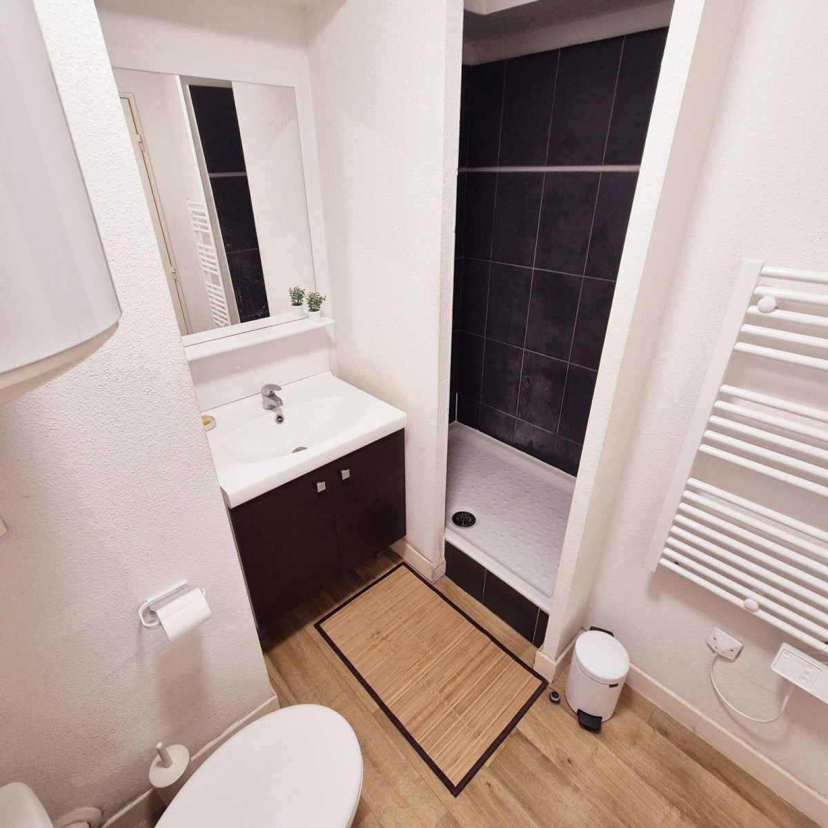 
                                                Location
                                                 Location studio meublé 21m2 - Marseille St-Charles
