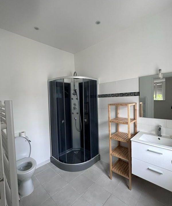 
                                                Location
                                                 Location studio meublé à Viroflay