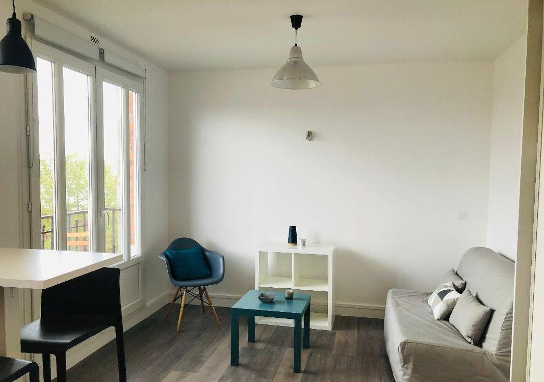 
                                                Location
                                                 Location studio meublé Clichy