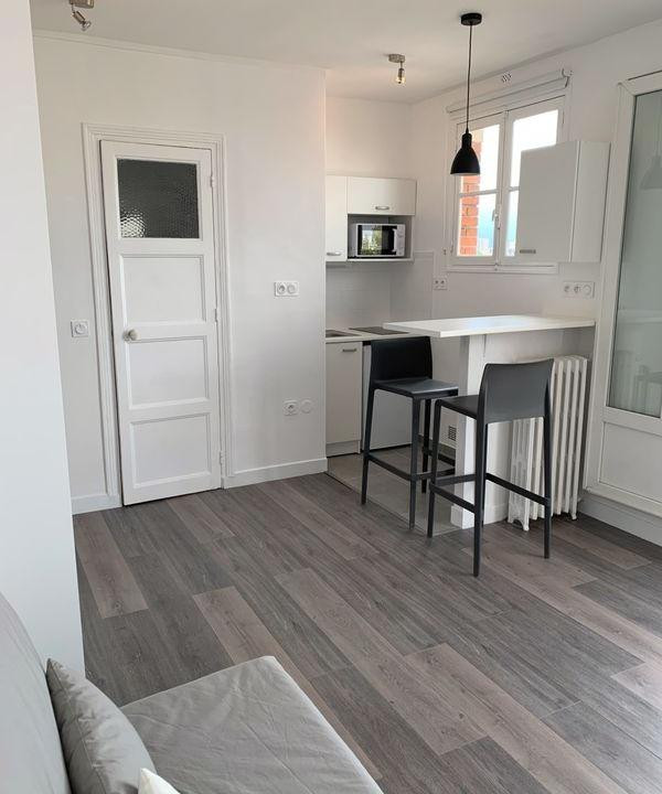 
                                                Location
                                                 Location studio meublé Clichy