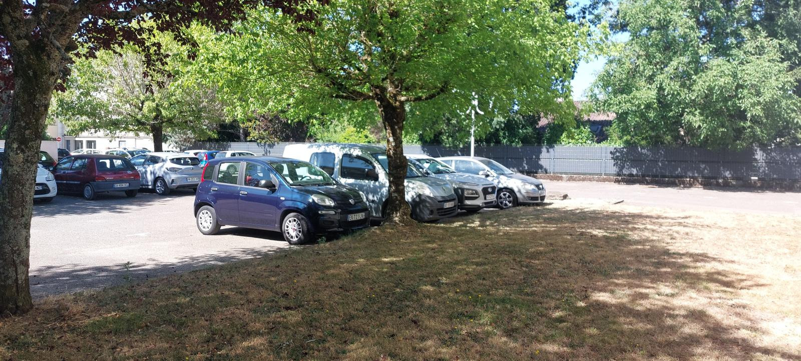 
                                                Location
                                                 Location studio meublé dans résidence étudiante
