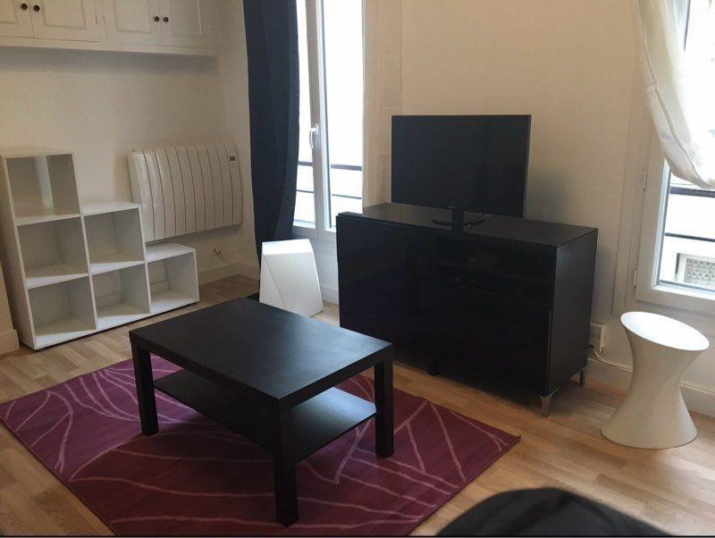 
                                                Location
                                                 Location studio meublé Paris 11ème