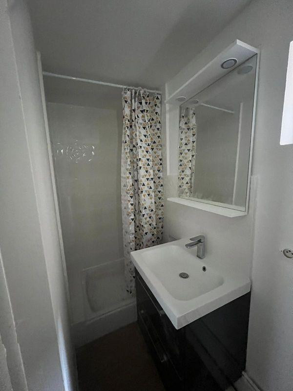 
                                                Location
                                                 Location studio meublé Paris 5ème