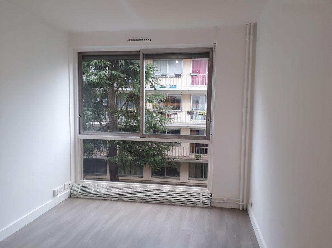 
                                                Location
                                                 Location studio meublé pour entreprise Paris 75014