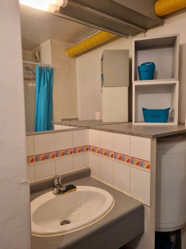 
                                                Location
                                                 Location studio meublé quartier blancarde 13004 MA