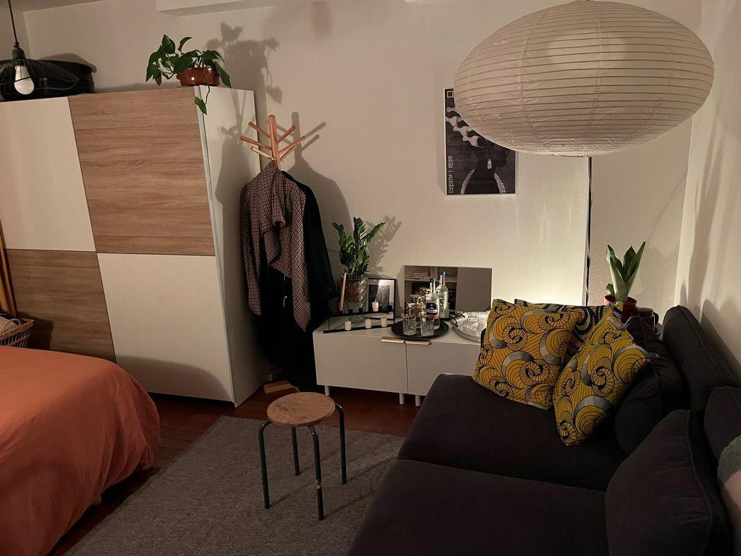 
                                                Location
                                                 Location studio Montmartre