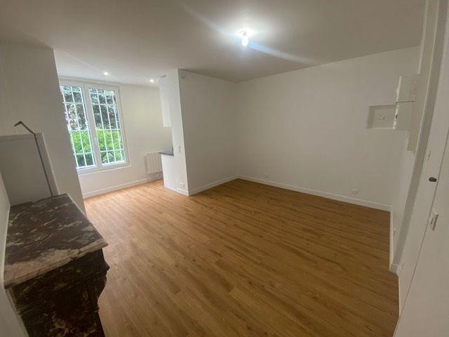 
                                                Location
                                                 Location studio Montrouge