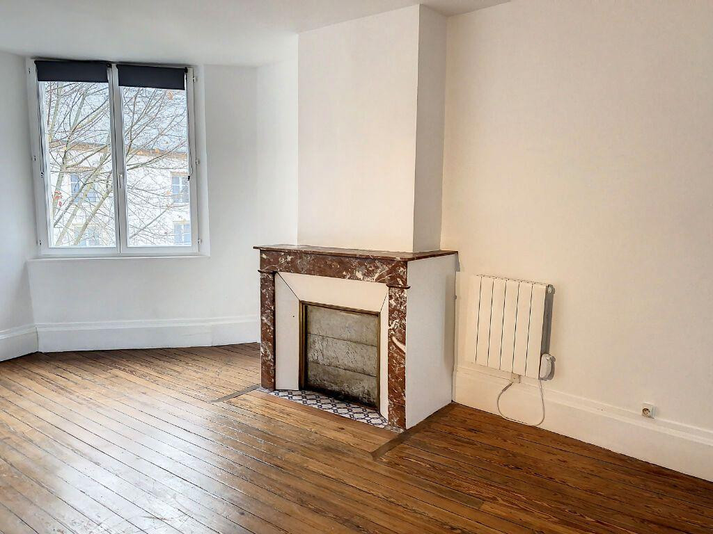 
                                                Location
                                                 Location Studio Nancy 24 m2