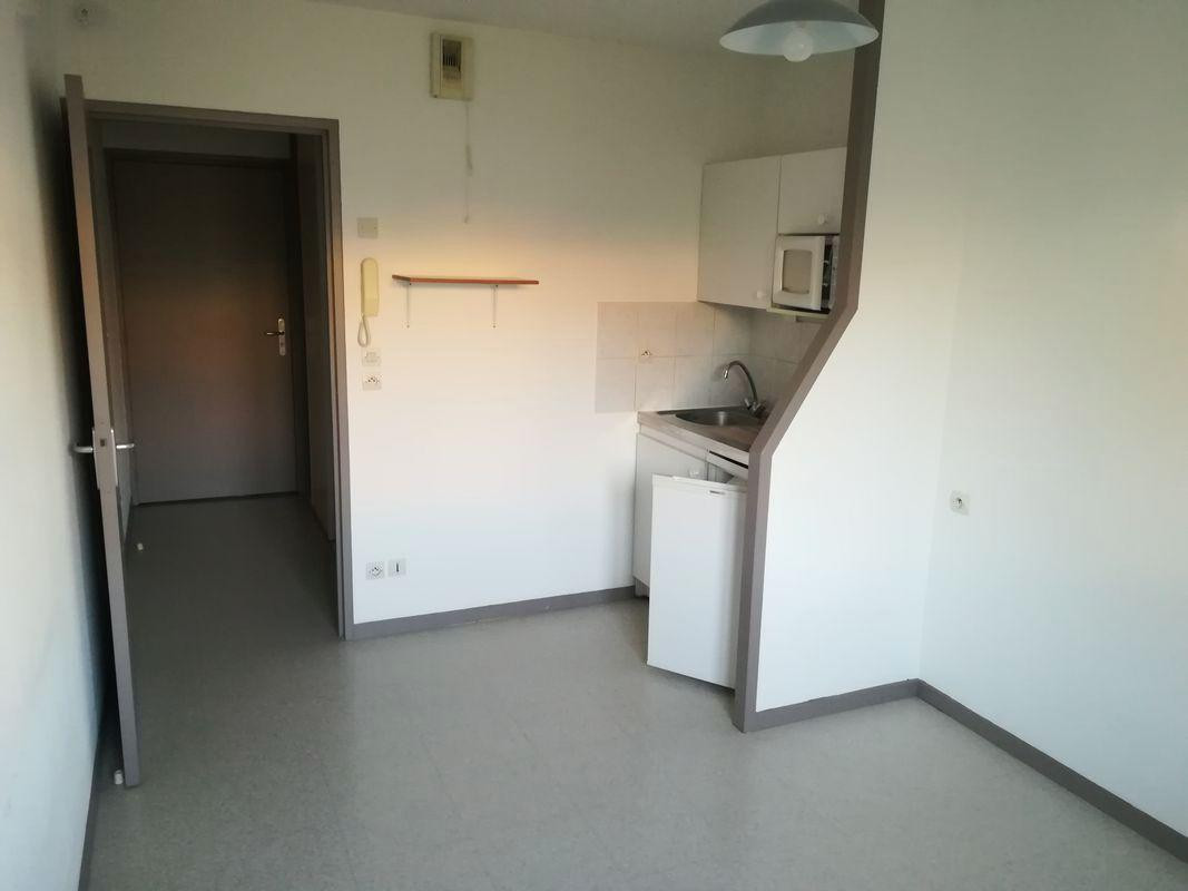 
                                                Location
                                                 Location studio on meublé à Villeurbanne
