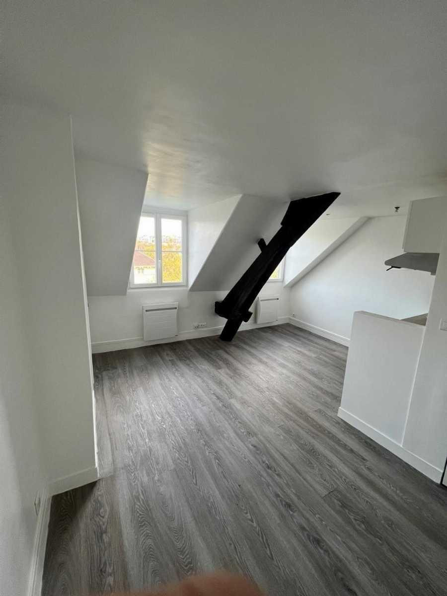 
                                                Location
                                                 Location studio Paris 14ème