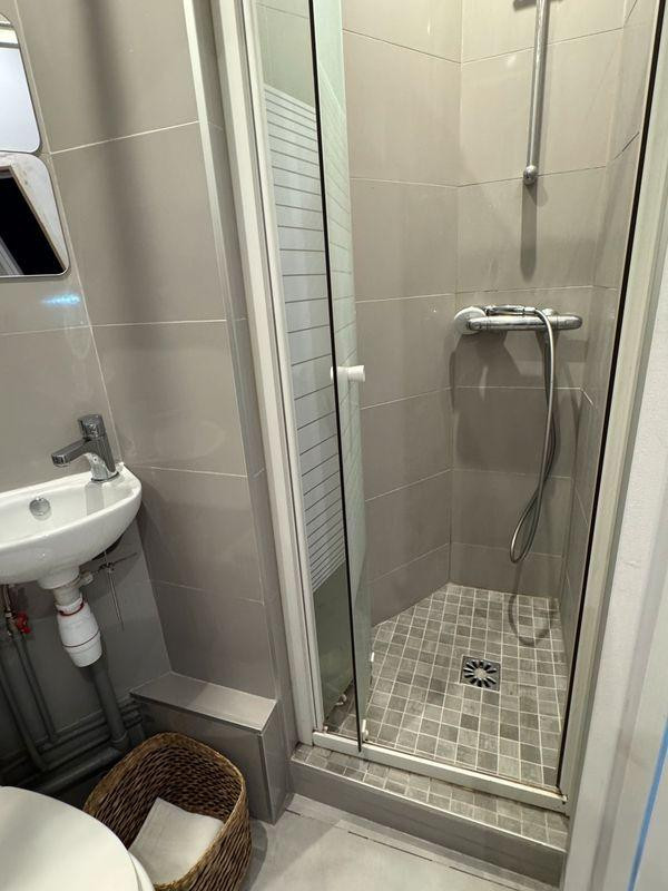 
                                                Location
                                                 Location Studio Paris 16