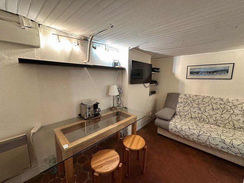 
                                                Location
                                                 Location studio Paris 5e