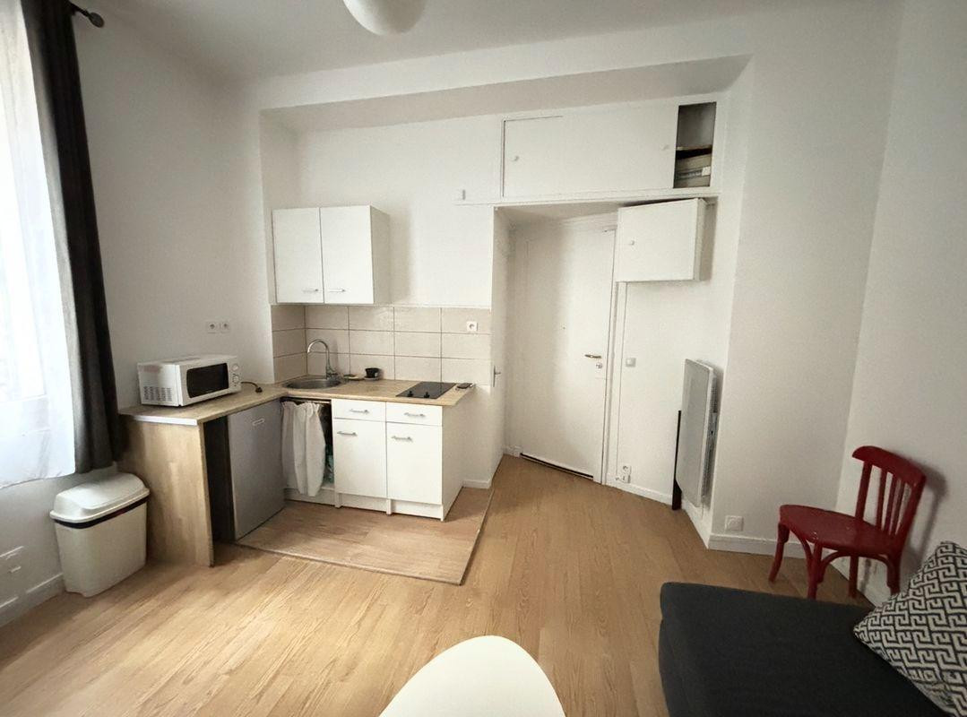 
                                                Location
                                                 Location studio proche Montmartre