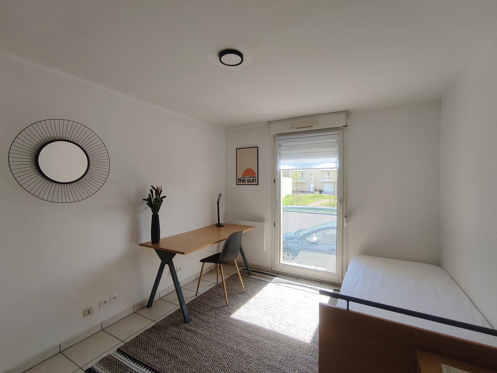 
                                                Location
                                                 Location studio rénové et meublé Metz