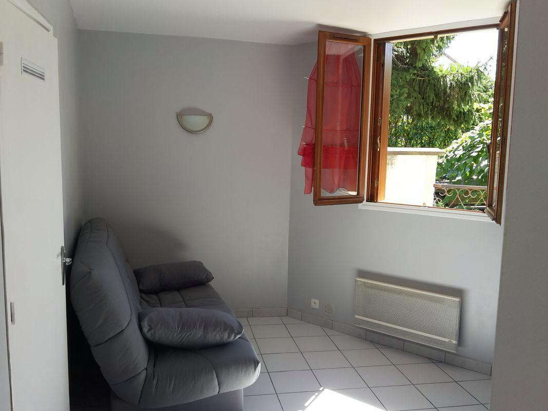 
                                                Location
                                                 Location studio Viry Chatillon