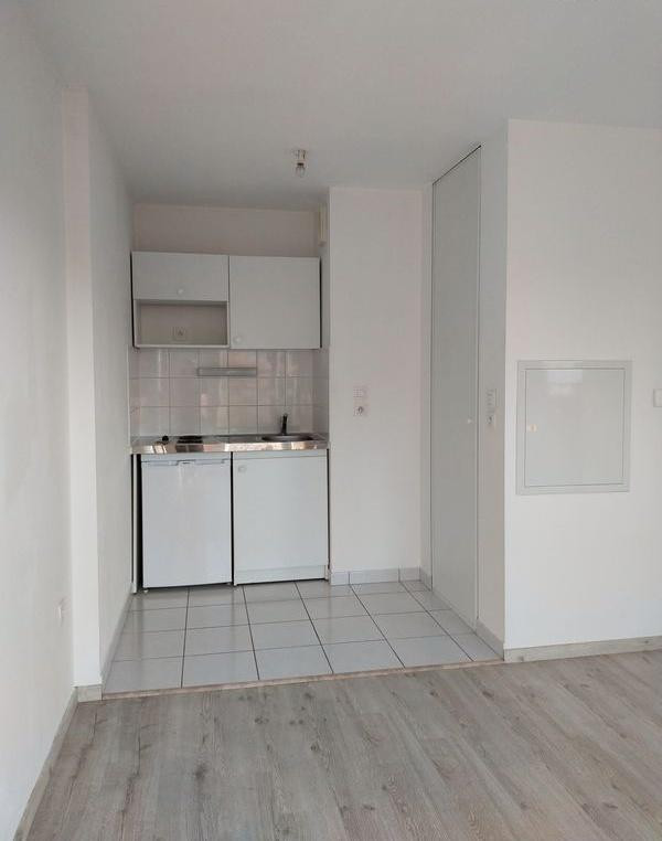 
                                                Location
                                                 Location T1 bis Nantes Jules Verne