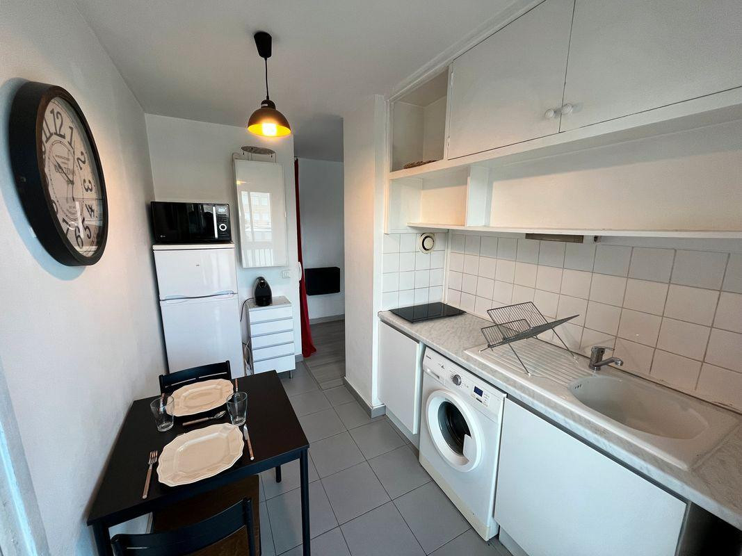 
                                                Location
                                                 Location T1 meublé 27m²