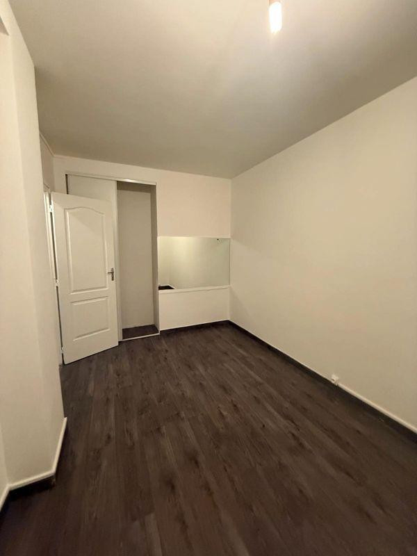 
                                                Location
                                                 Location T2