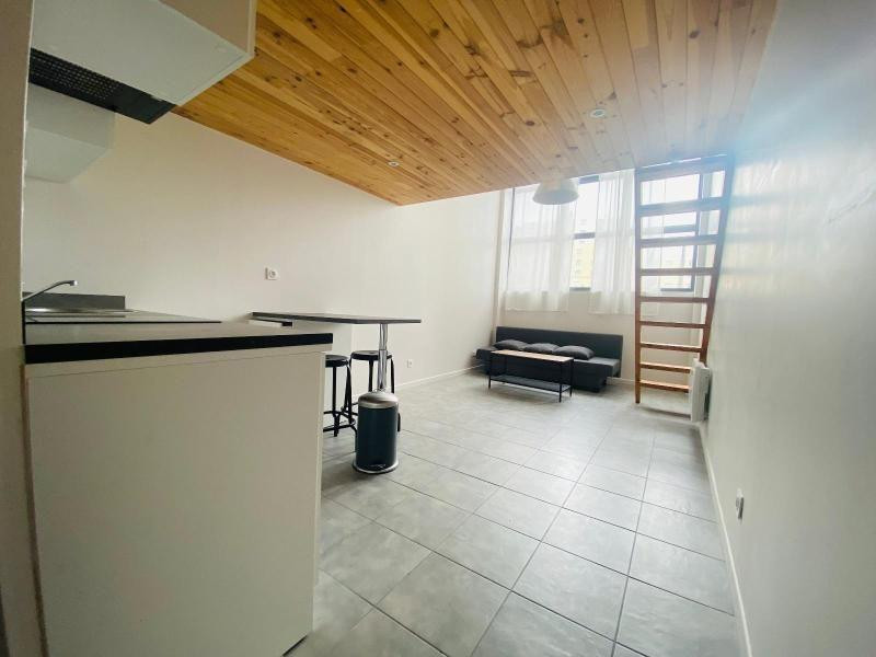 
                                                Location
                                                 Location T2 duplex meublé Saint-Etienne.